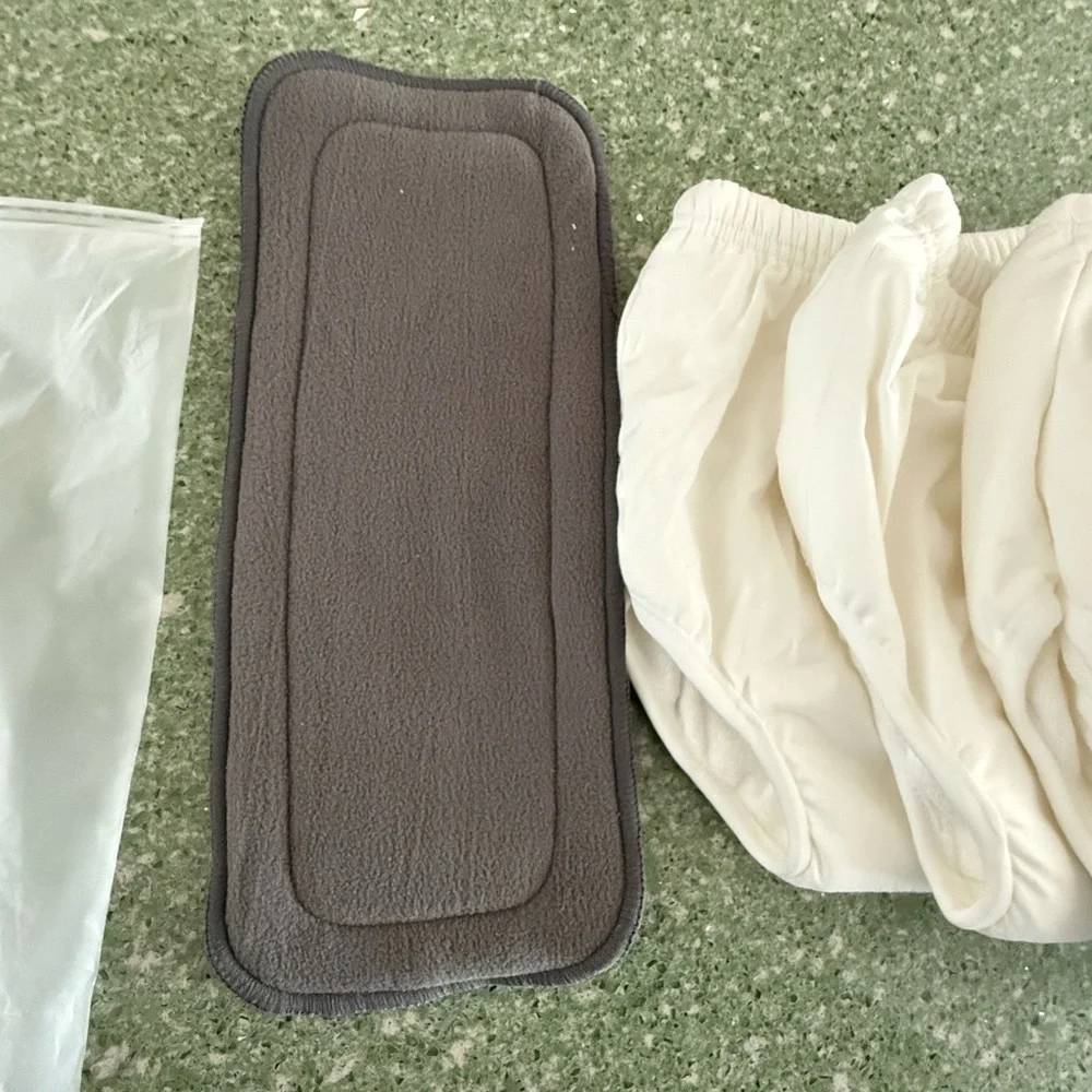 Tiny Tots XL Bamboo Training Underwear - 6 White and 1 Extra liner